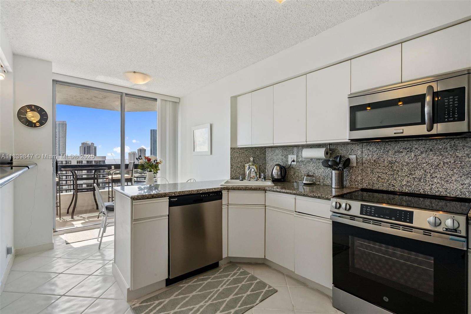 Mystic Pointe Tower 500 at 3530 Mystic Pointe Dr, Aventura, FL 33180 - For Sale photo 14