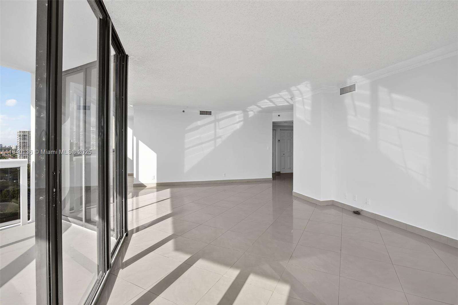 The Landmark at 20185 Country Club Dr, Aventura, FL 33180 - For Sale photo 12