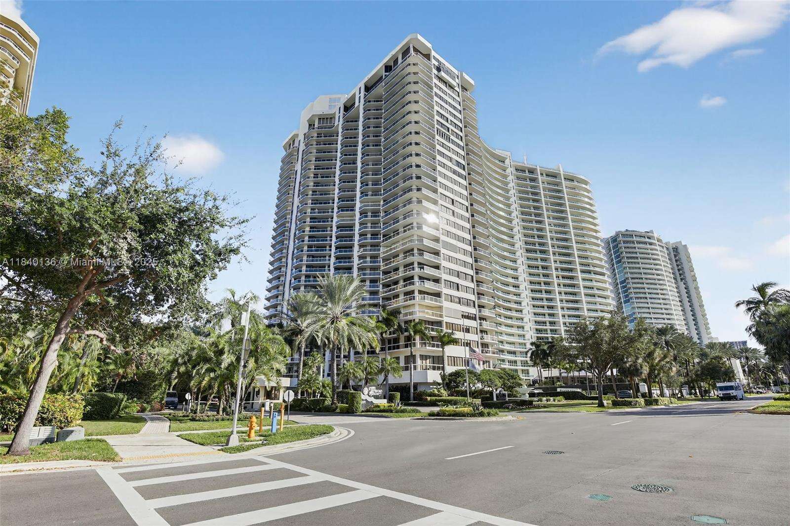 The Landmark at 20185 Country Club Dr, Aventura, FL 33180 - For Sale photo 59
