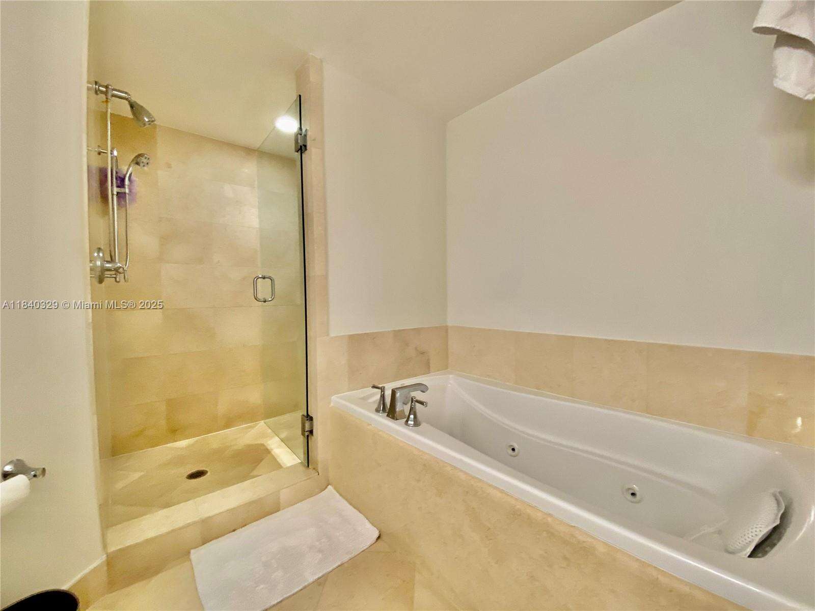 Turnberry Village South at 19900 Country Club Dr, Aventura, FL 33180 - For Sale photo 15