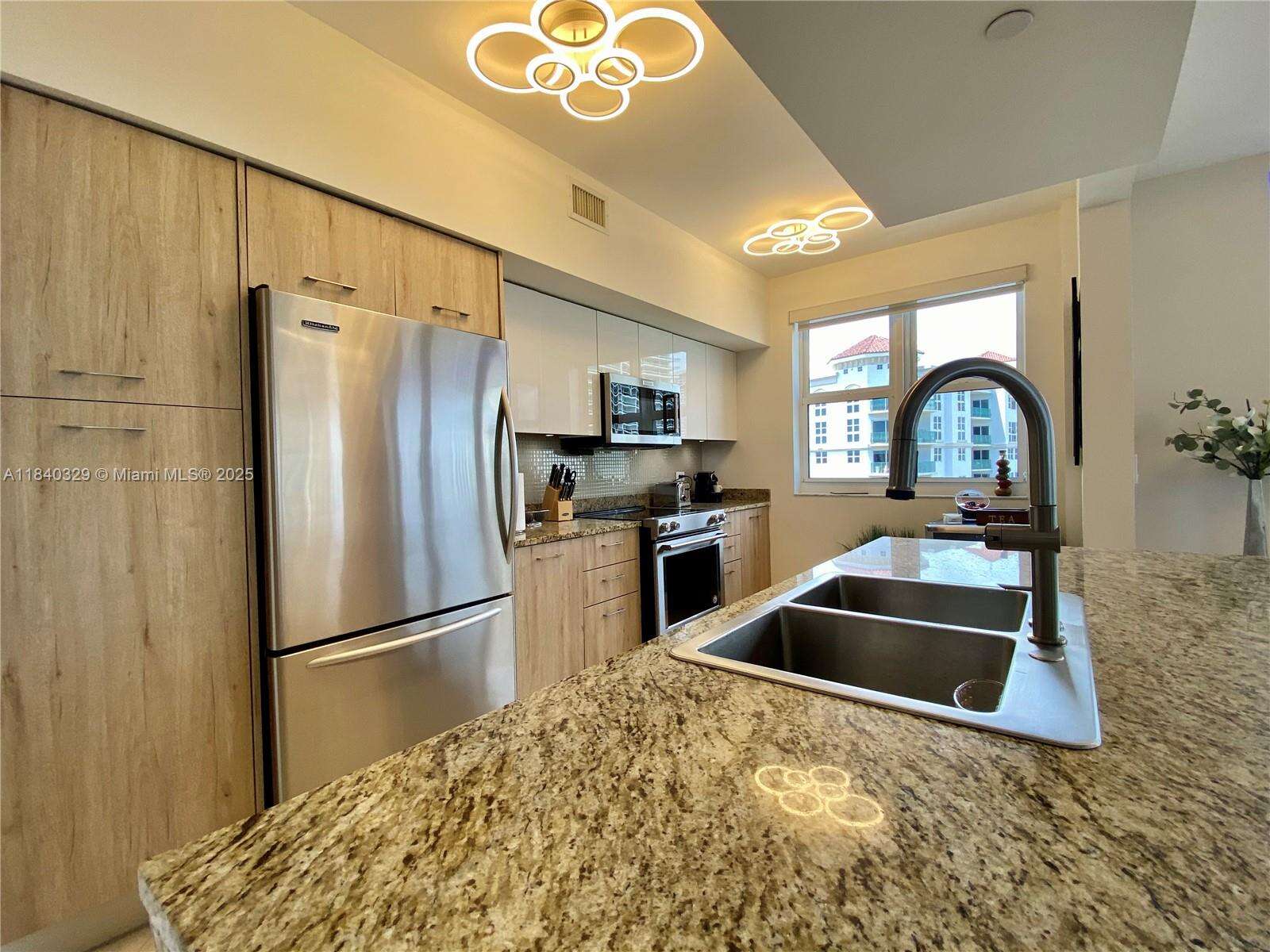 Turnberry Village South at 19900 Country Club Dr, Aventura, FL 33180 - For Sale photo 5