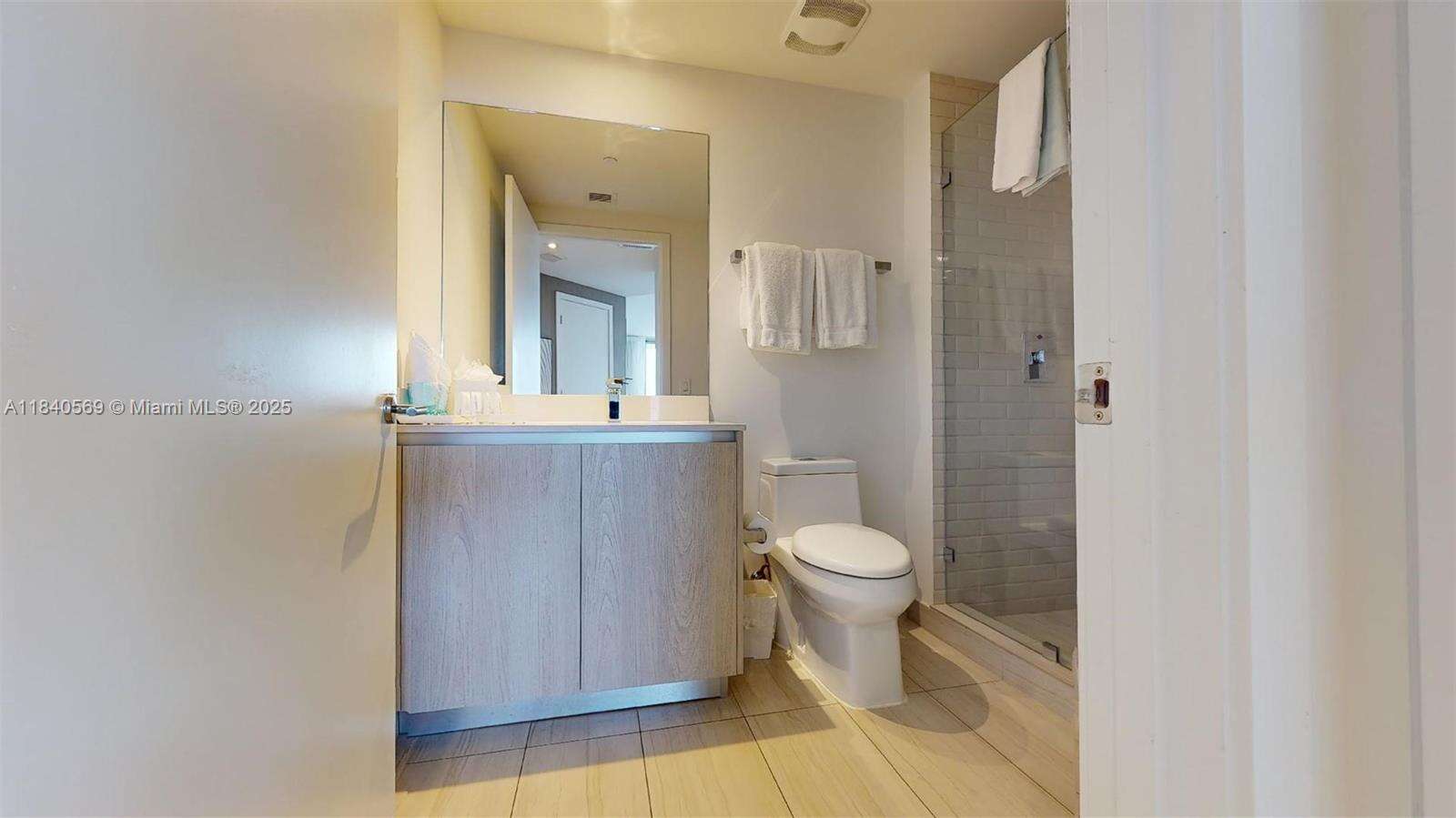 Hyde Beach House at 4010 Ocean Dr, Hollywood, FL 33019 - For Sale photo 19