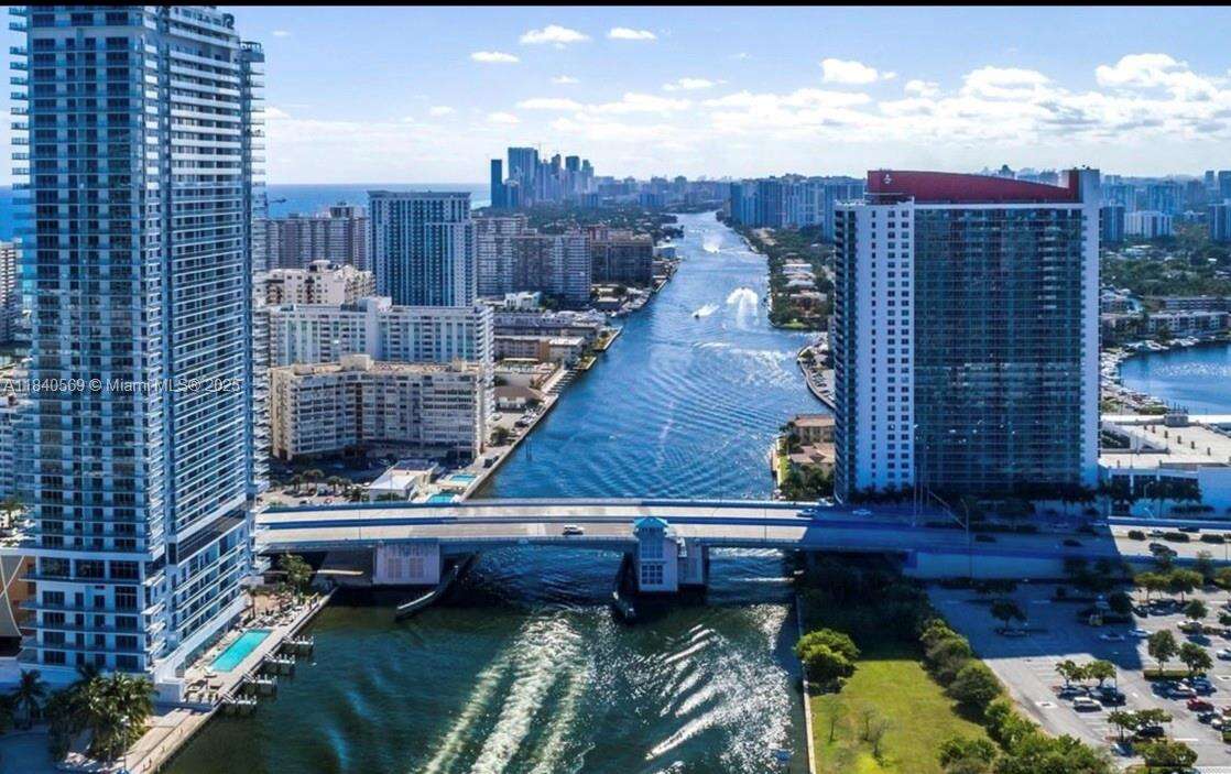 Hyde Beach House at 4010 Ocean Dr, Hollywood, FL 33019 - For Sale photo 32