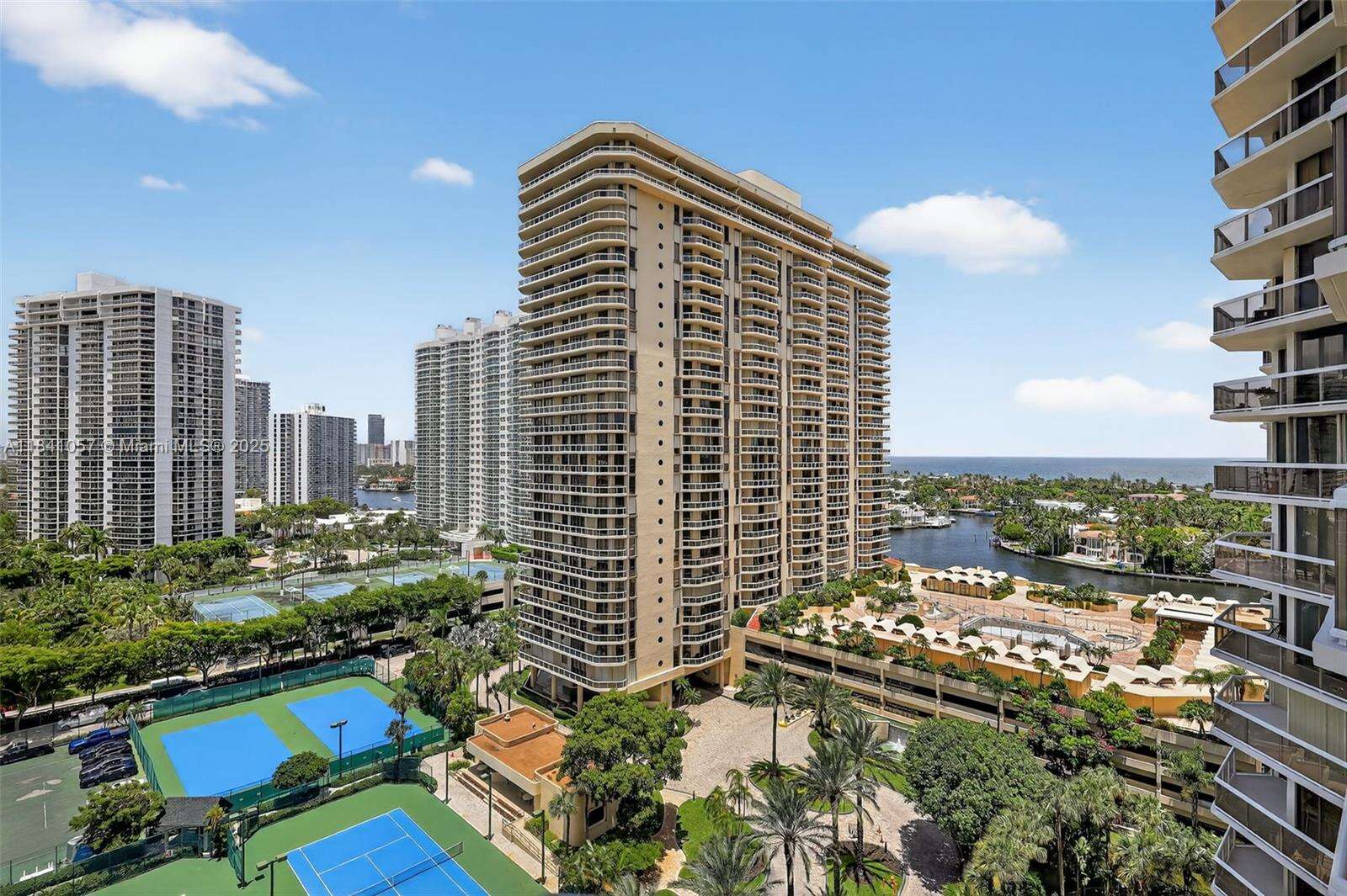 The Landmark at 20185 Country Club Dr, Aventura, FL 33180 - For Sale photo 22