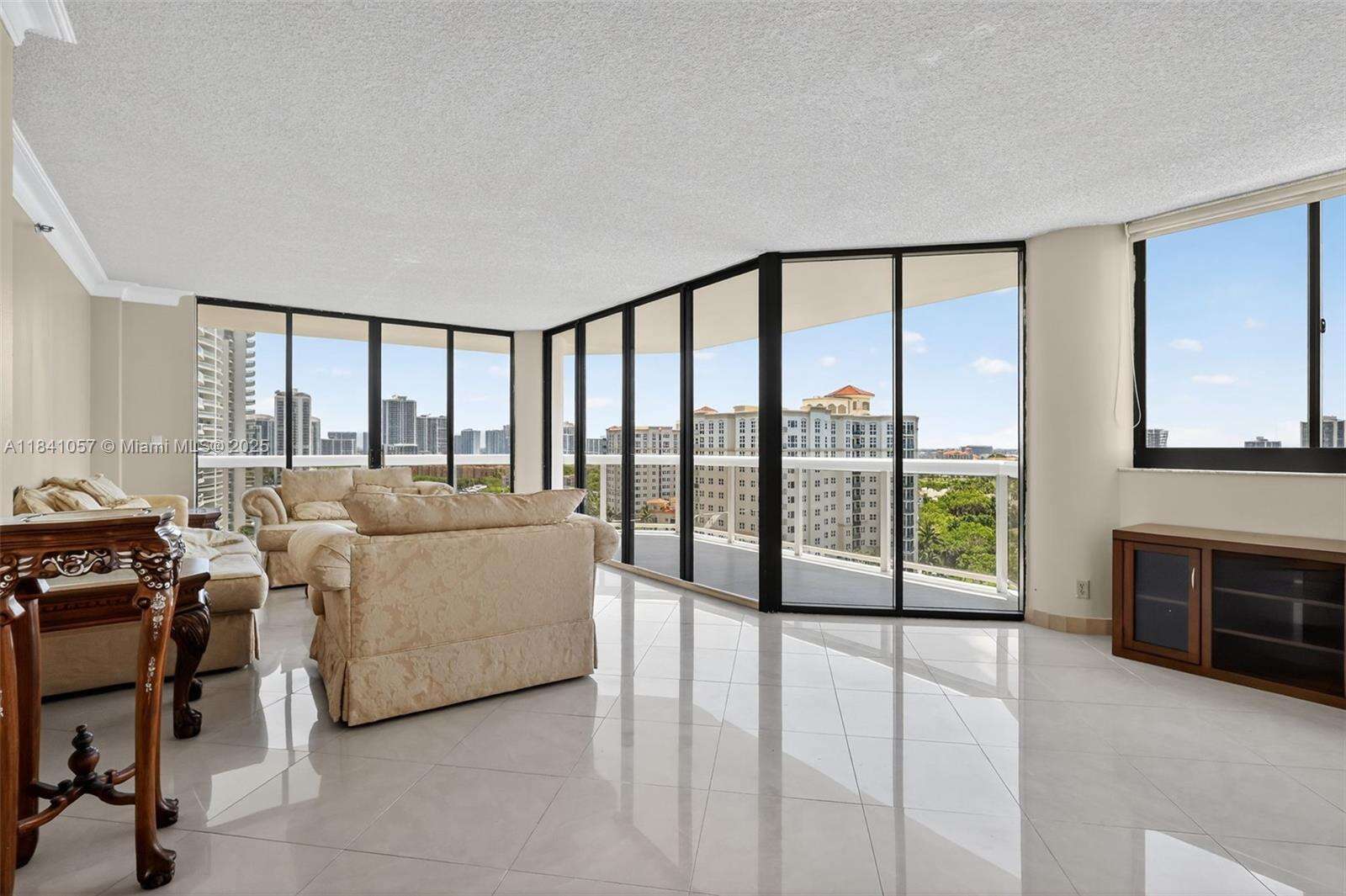 The Landmark at 20185 Country Club Dr, Aventura, FL 33180 - For Sale photo 27