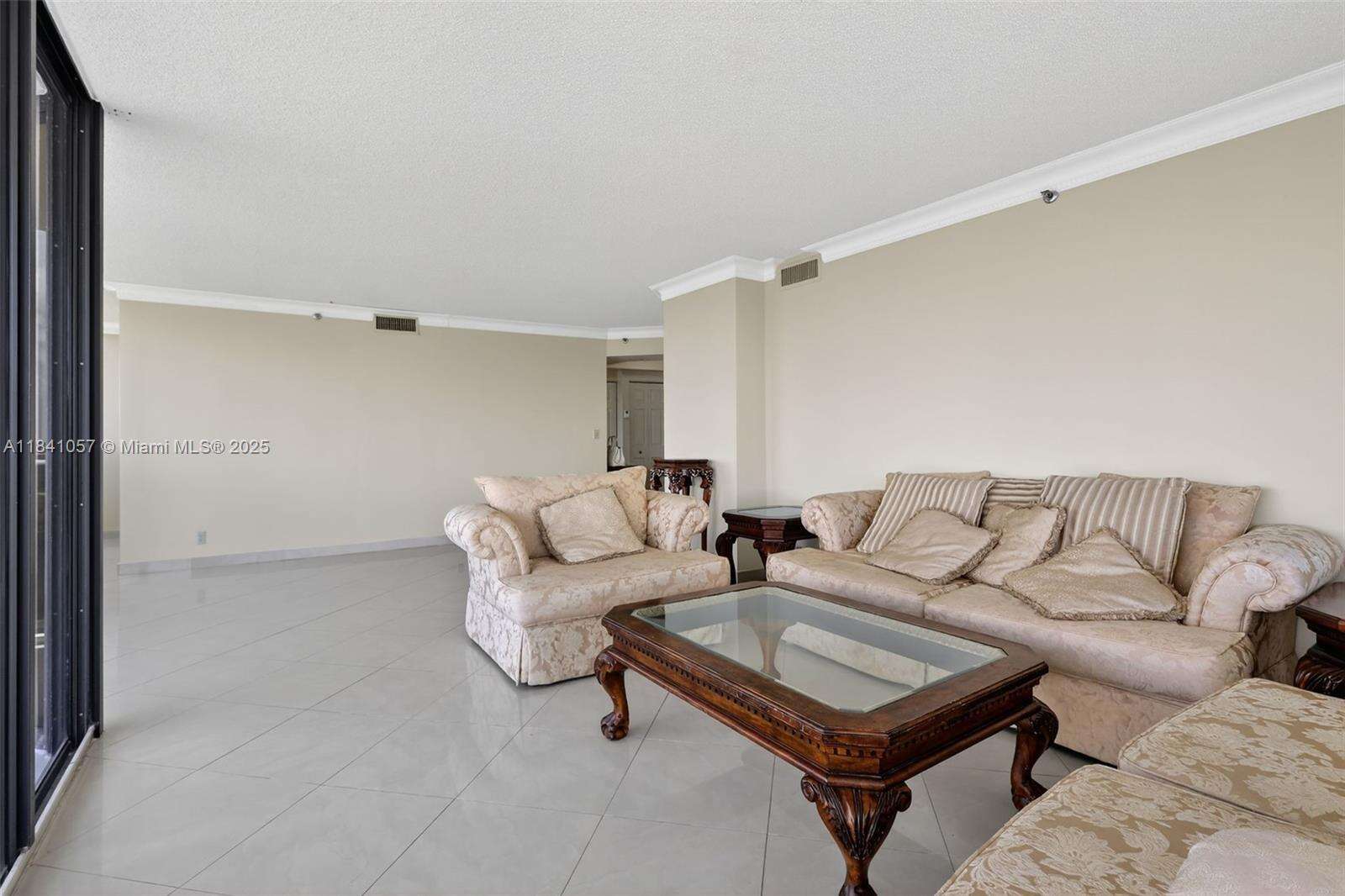 The Landmark at 20185 Country Club Dr, Aventura, FL 33180 - For Sale photo 28