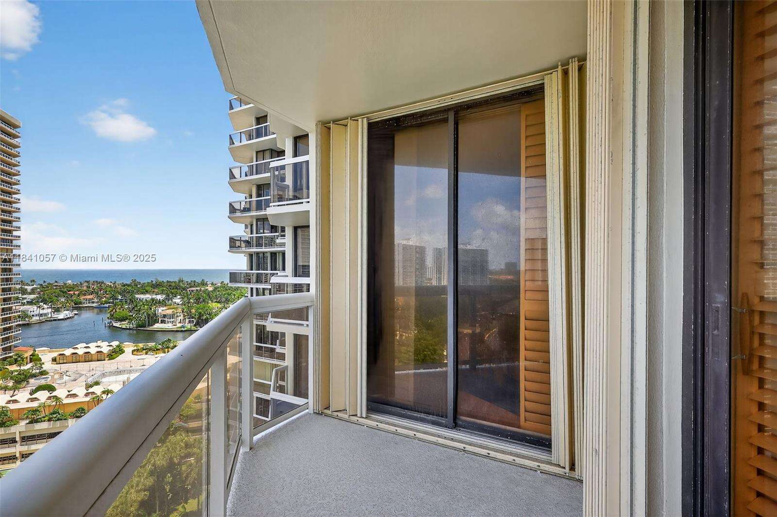 The Landmark at 20185 Country Club Dr, Aventura, FL 33180 - For Sale photo 4