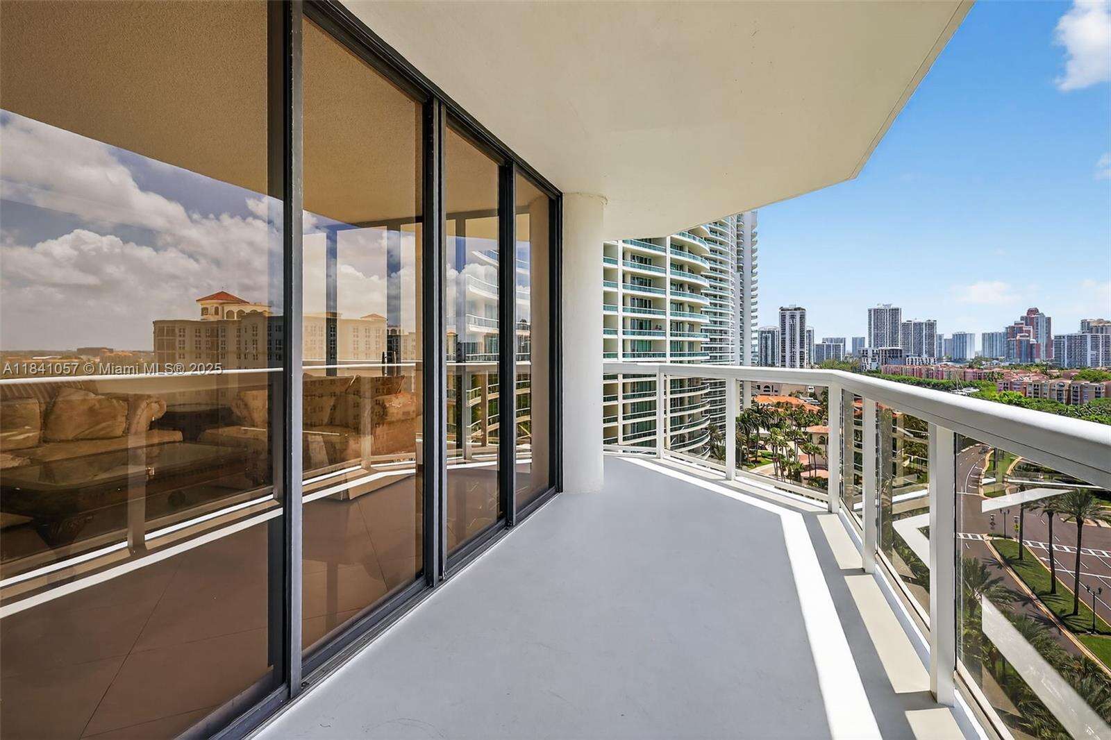 The Landmark at 20185 Country Club Dr, Aventura, FL 33180 - For Sale photo 42