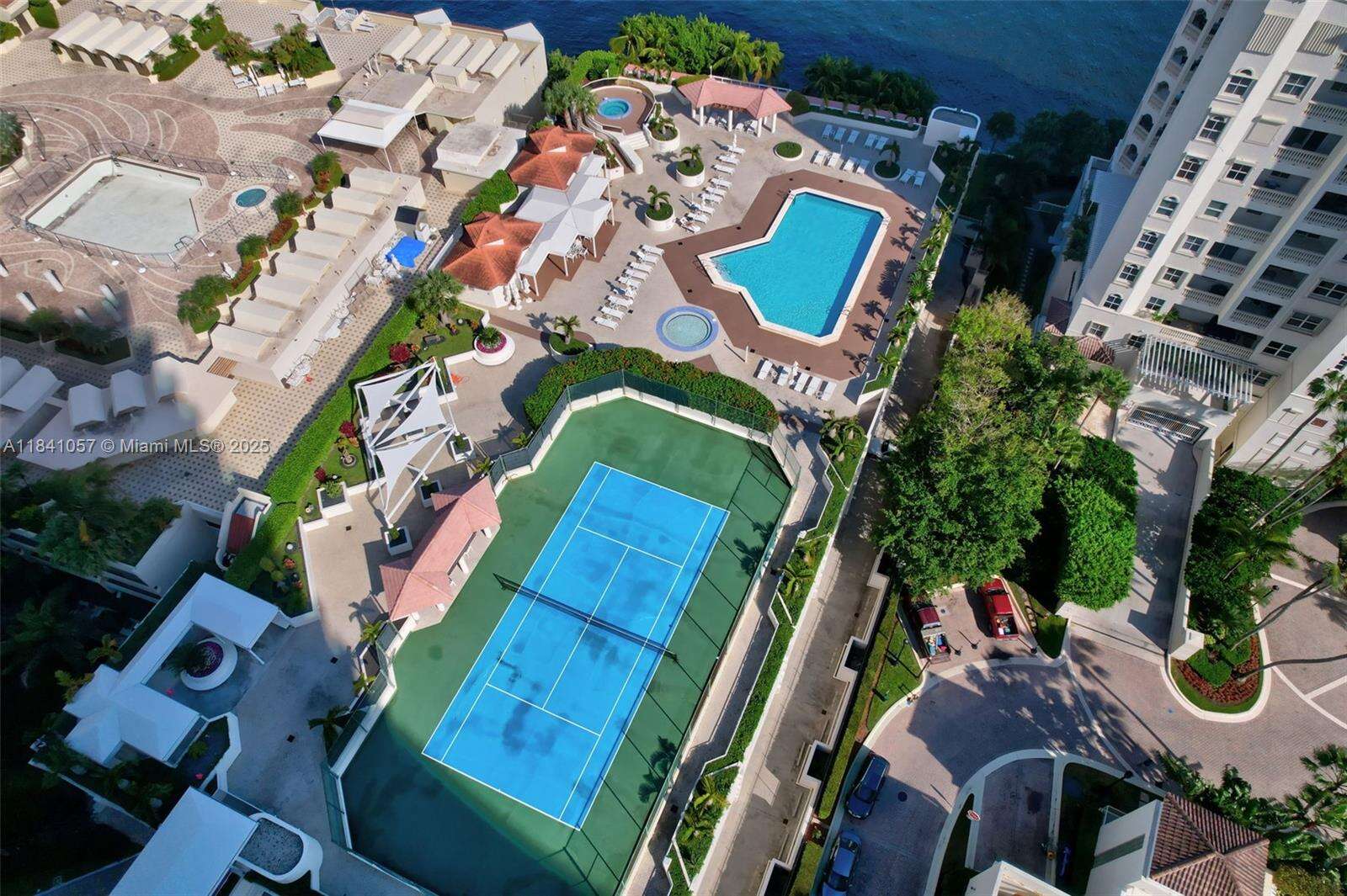 The Landmark at 20185 Country Club Dr, Aventura, FL 33180 - For Sale photo 53