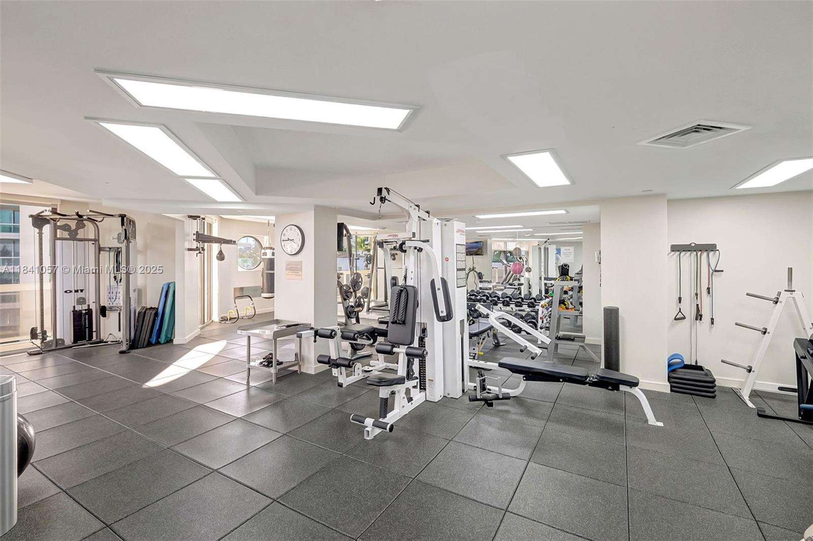 The Landmark at 20185 Country Club Dr, Aventura, FL 33180 - For Sale photo 65