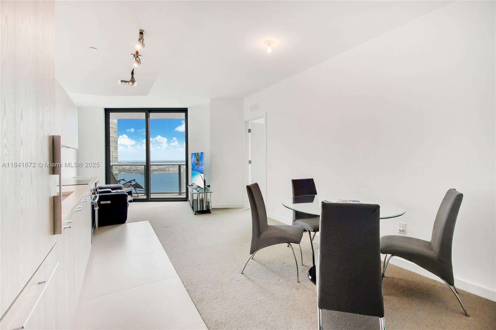 Paraiso Bayviews at 501 31st St, Miami, FL 33137 - For Sale photo 2