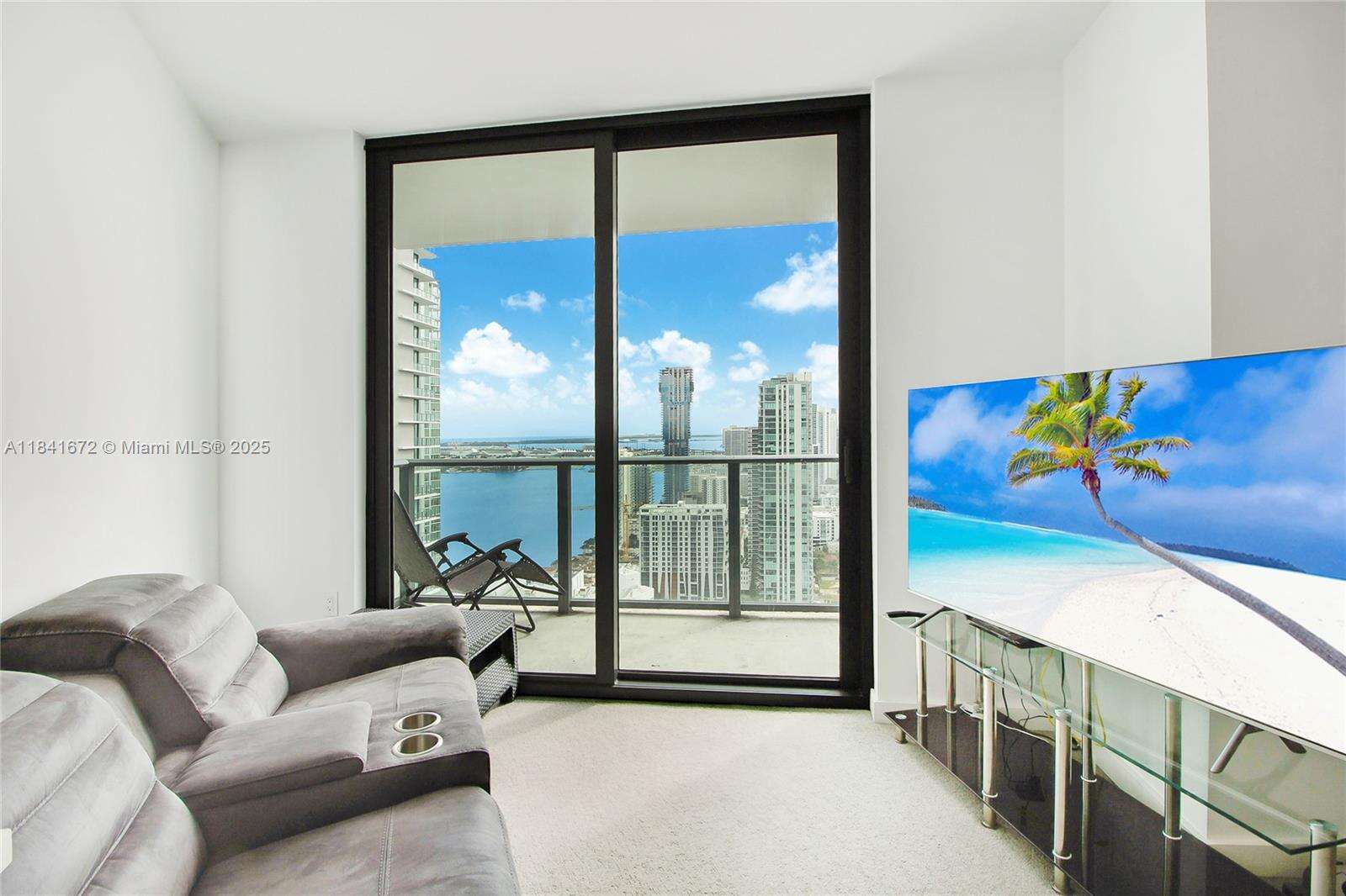 Paraiso Bayviews at 501 31st St, Miami, FL 33137 - For Sale photo 3