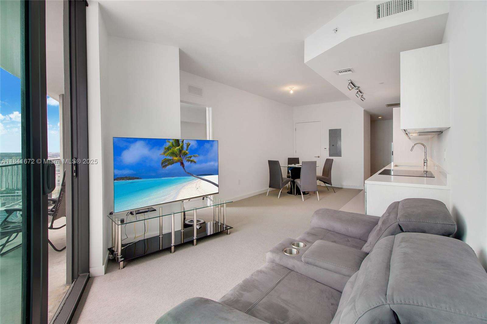 Paraiso Bayviews at 501 31st St, Miami, FL 33137 - For Sale photo 5