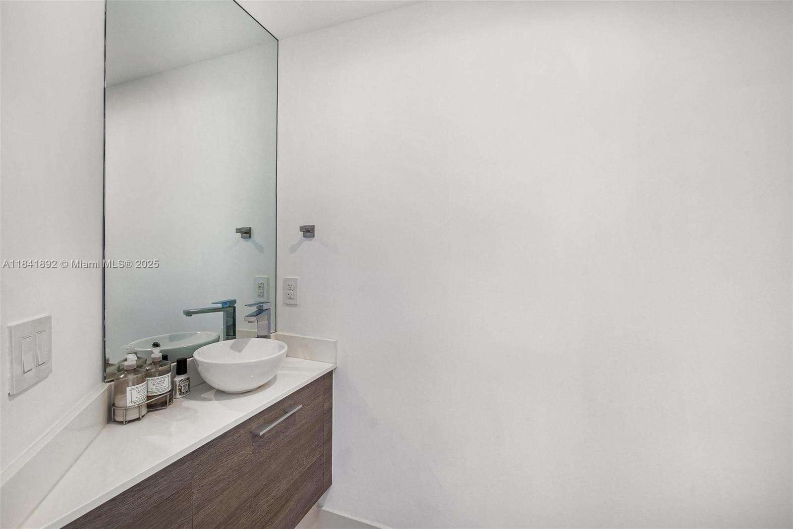 PARAISO BAY - 650 32 St, Miami, FL 33137 | Picture 40