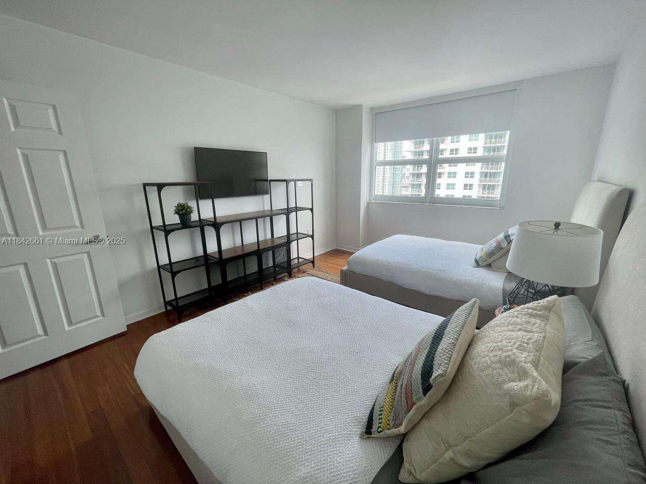 The Mark On Brickell at 1155 Brickell Bay Dr, Miami, FL 33131 - For Sale photo 20