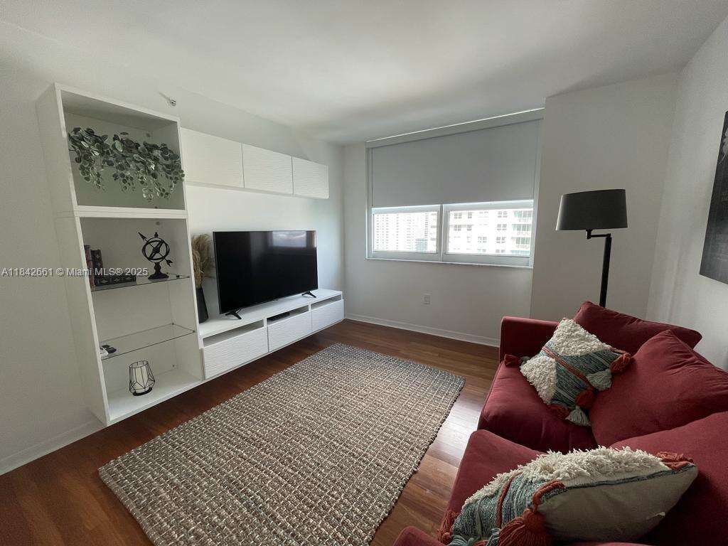 The Mark On Brickell at 1155 Brickell Bay Dr, Miami, FL 33131 - For Sale photo 26