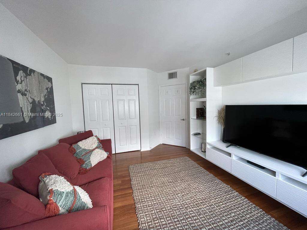 The Mark On Brickell at 1155 Brickell Bay Dr, Miami, FL 33131 - For Sale photo 30