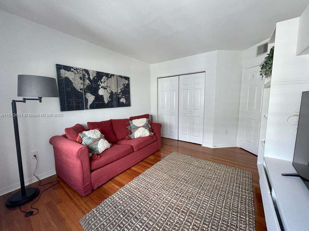 The Mark On Brickell at 1155 Brickell Bay Dr, Miami, FL 33131 - For Sale photo 32