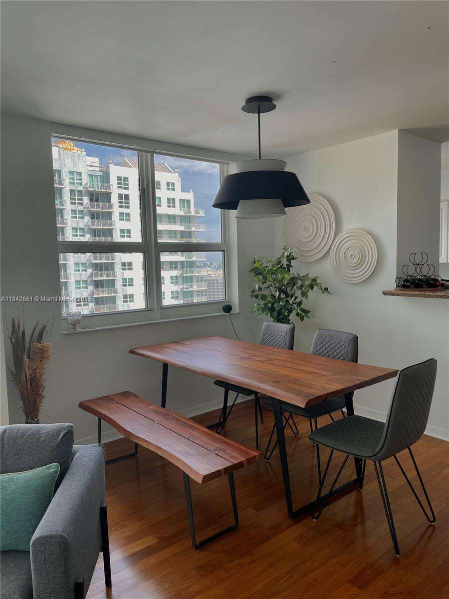 The Mark On Brickell at 1155 Brickell Bay Dr, Miami, FL 33131 - For Sale photo 7