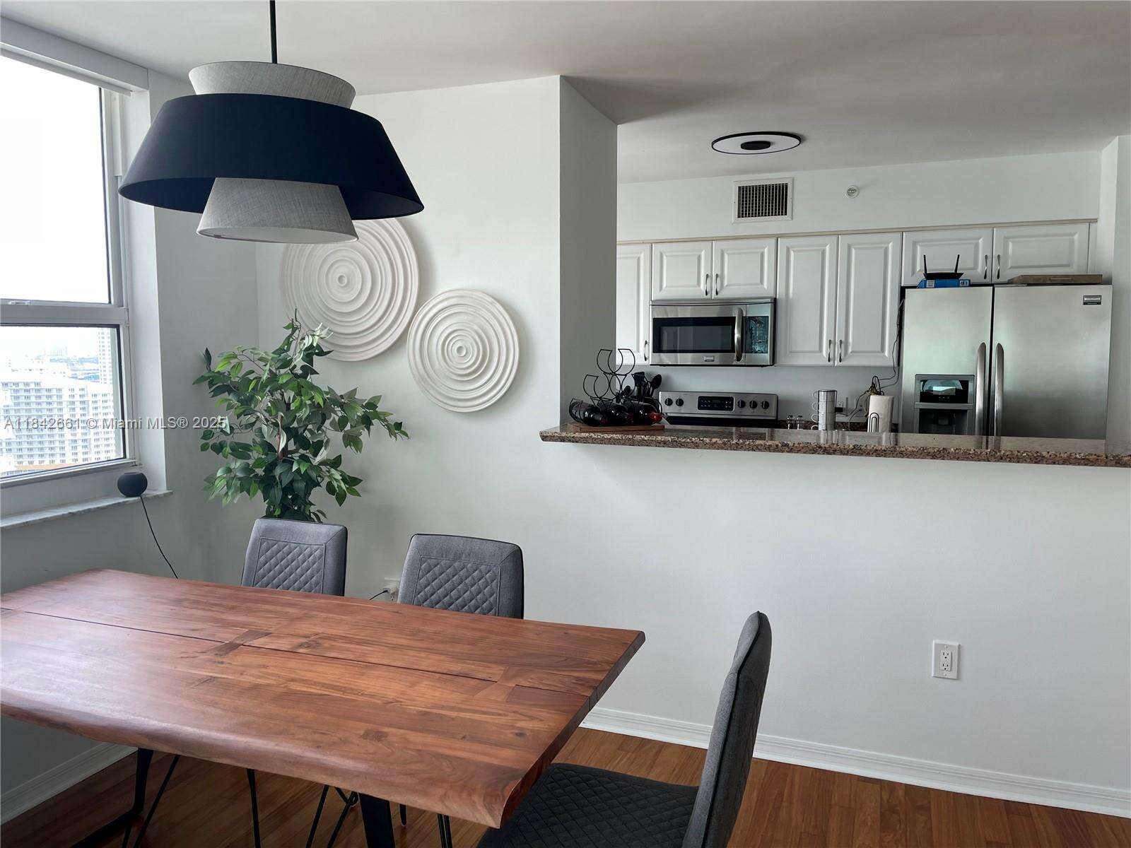 The Mark On Brickell at 1155 Brickell Bay Dr, Miami, FL 33131 - For Sale photo 8