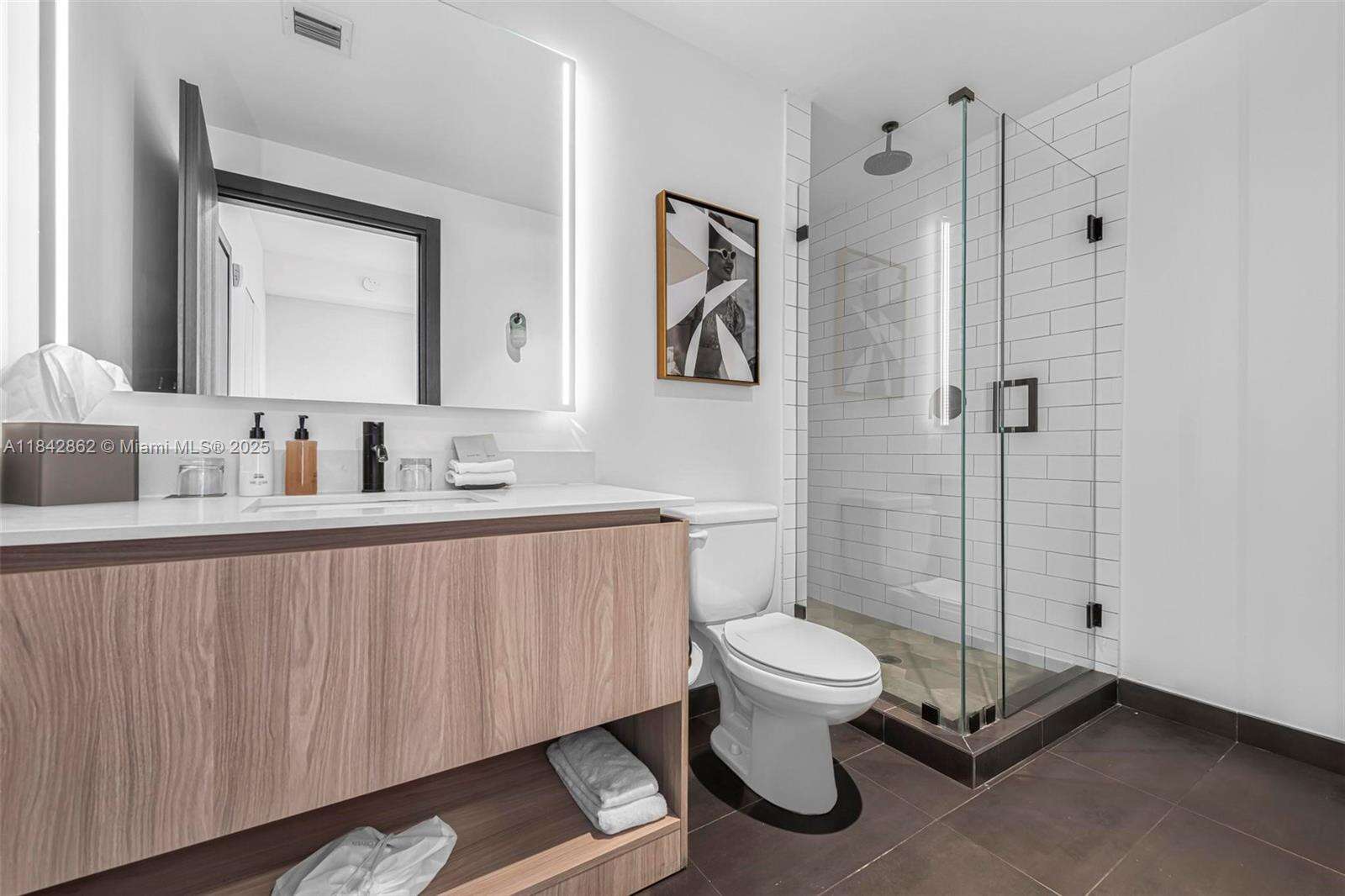 398 NE 5TH STREET - 398 5 St, Miami, FL 33132 | Picture 20