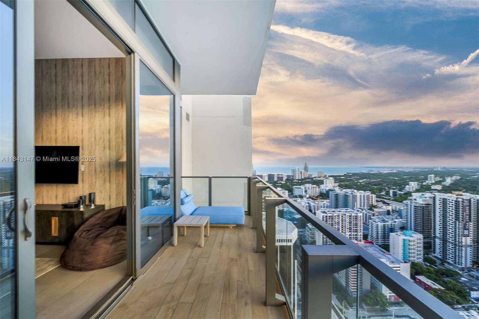 Rise Brickell at 88 7 St, Miami, FL 33130 - For Sale photo 3