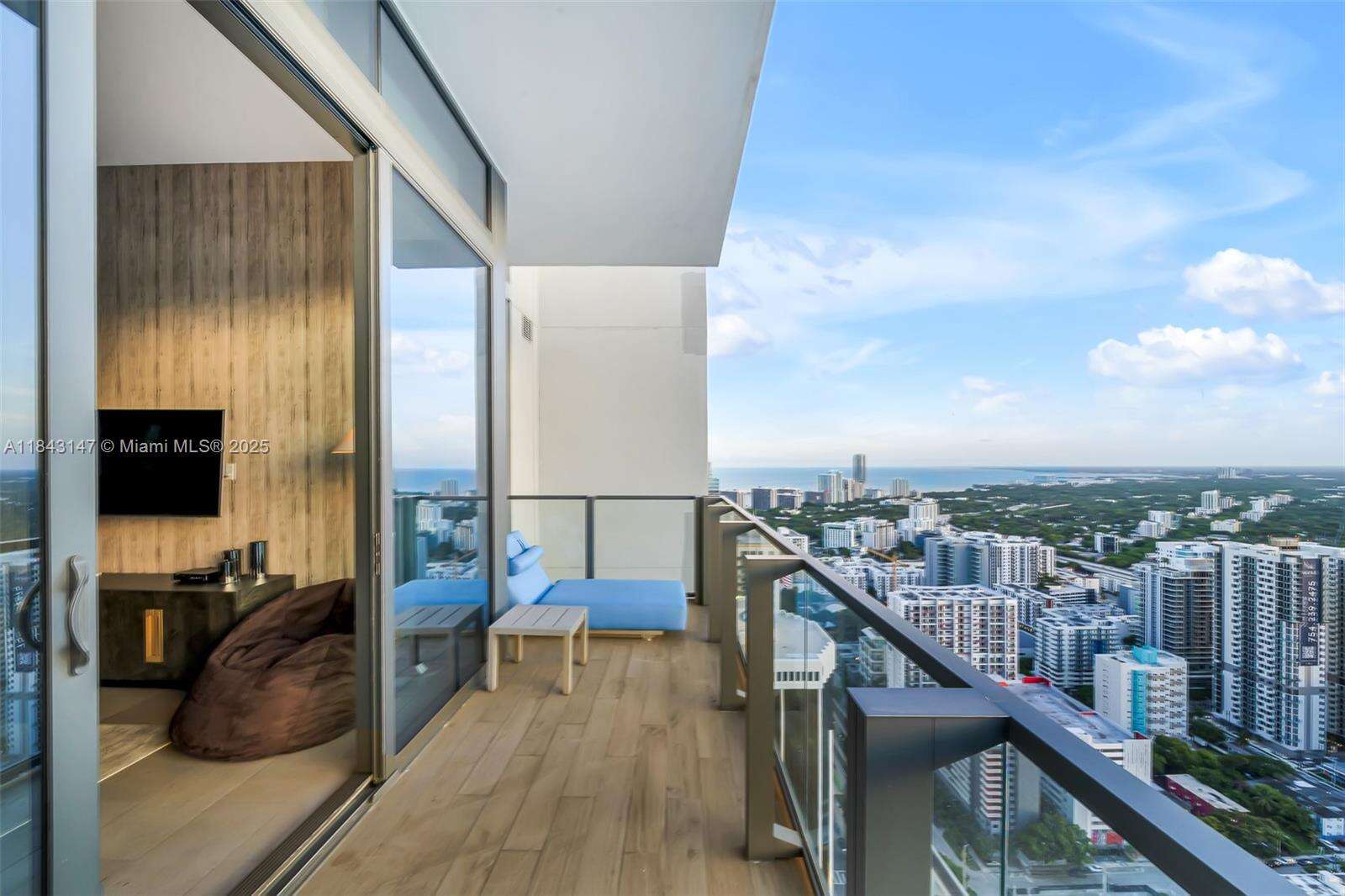 Rise Brickell at 88 7 St, Miami, FL 33130 - For Sale photo 7