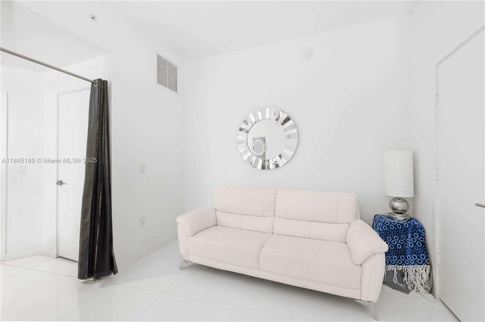 Paramount Miami Worldcenter at 851 1st Ave, Miami, FL 33132 - For Sale photo 16