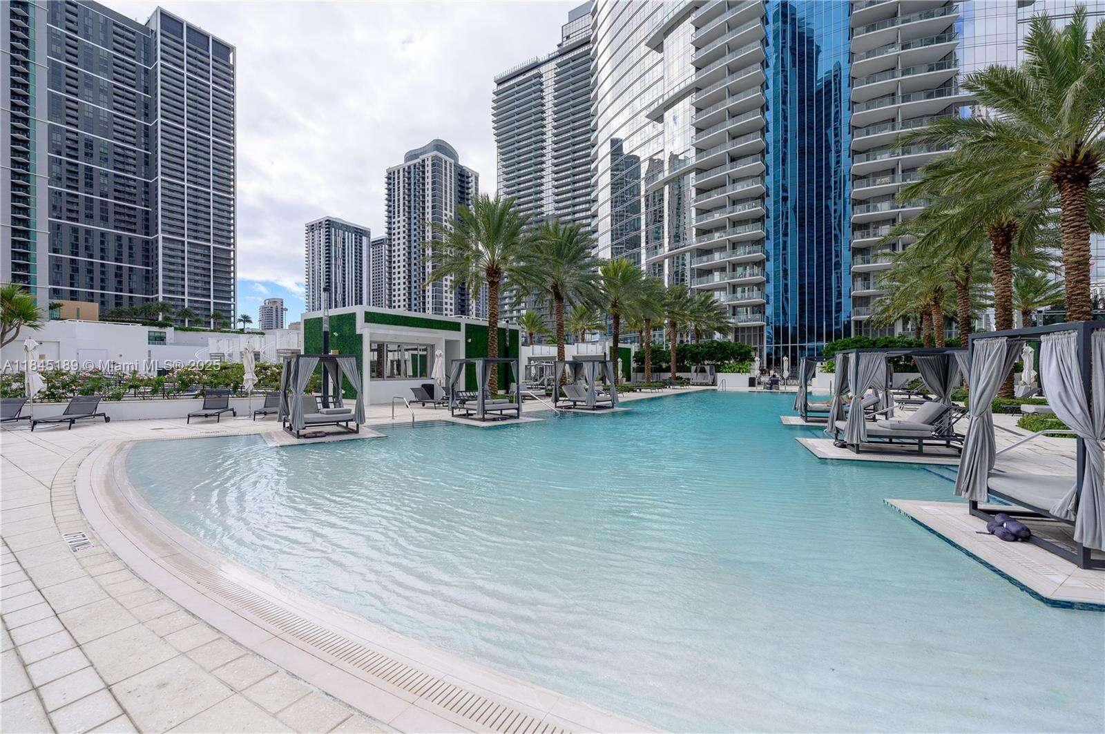 Paramount Miami Worldcenter at 851 1st Ave, Miami, FL 33132 - For Sale photo 19