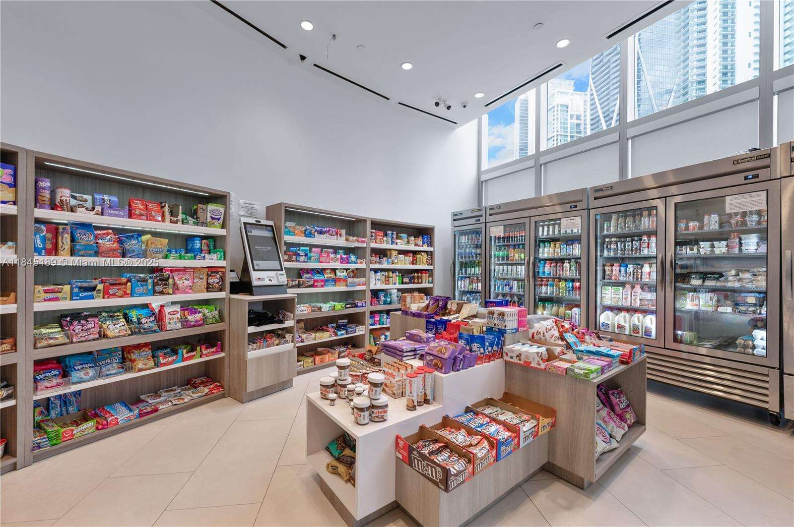 Paramount Miami Worldcenter at 851 1st Ave, Miami, FL 33132 - For Sale photo 26