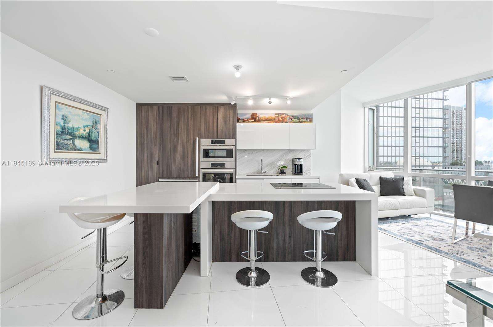 Paramount Miami Worldcenter at 851 1st Ave, Miami, FL 33132 - For Sale photo 4