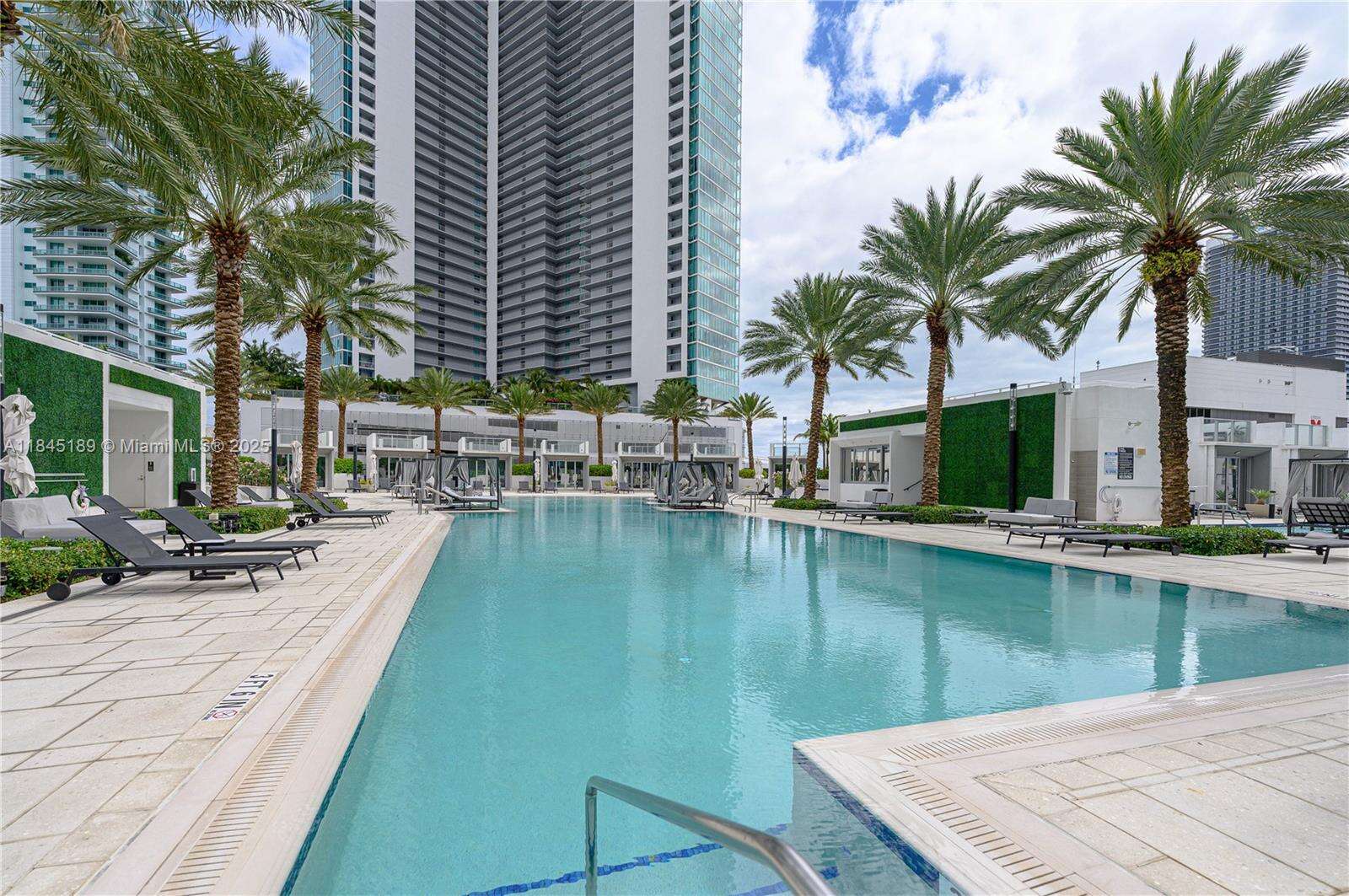 Paramount Miami Worldcenter at 851 1st Ave, Miami, FL 33132 - For Sale photo 32