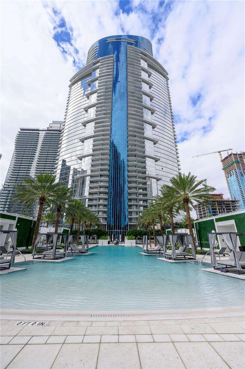 Paramount Miami Worldcenter at 851 1st Ave, Miami, FL 33132 - For Sale photo 38