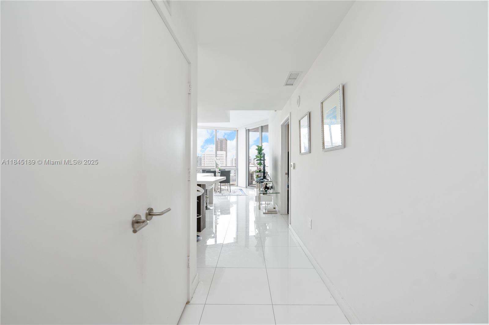 Paramount Miami Worldcenter at 851 1st Ave, Miami, FL 33132 - For Sale photo 41