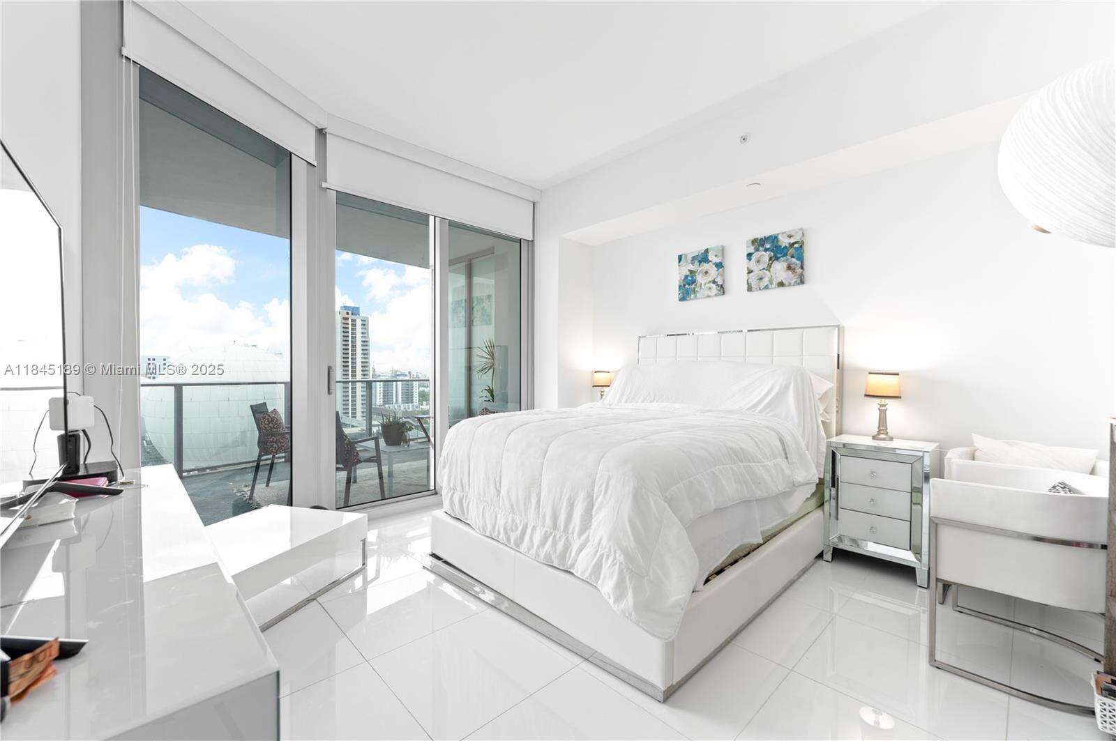 Paramount Miami Worldcenter at 851 1st Ave, Miami, FL 33132 - For Sale photo 10