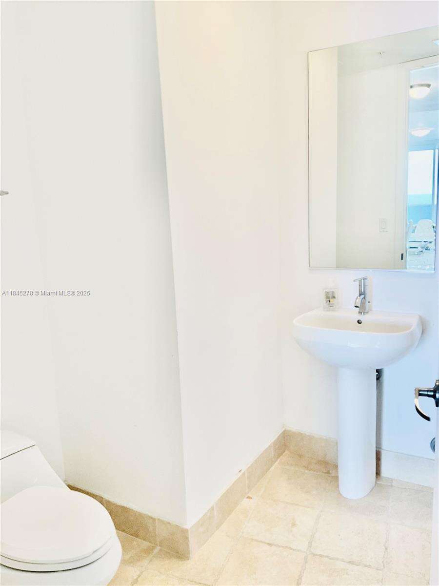 Trump Royale at 18201 Collins Ave, Sunny Isles Beach, FL 33160 - For Sale photo 11
