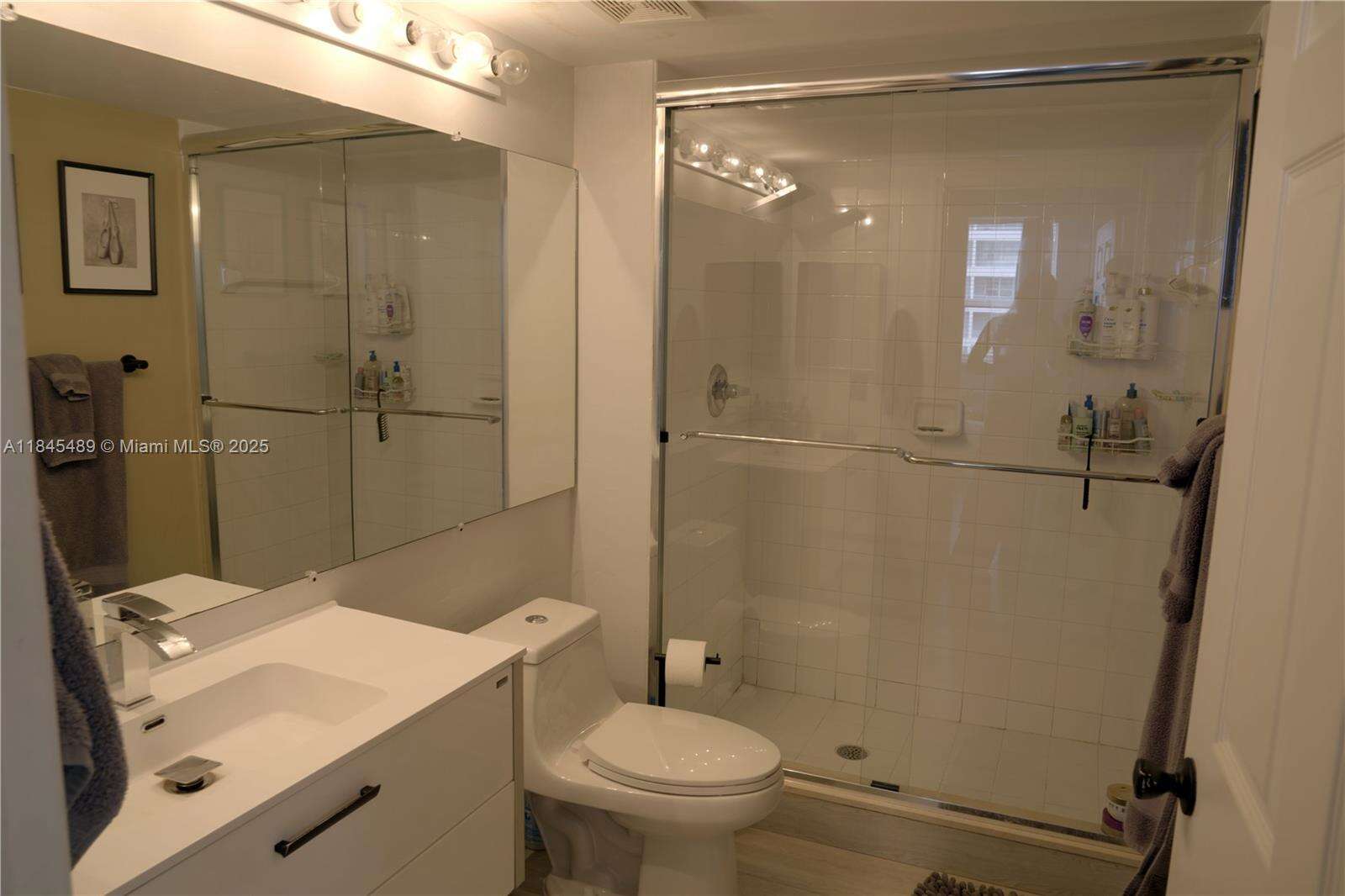 The Mark On Brickell at 1155 Brickell Bay Dr, Miami, FL 33131 - For Sale photo 23
