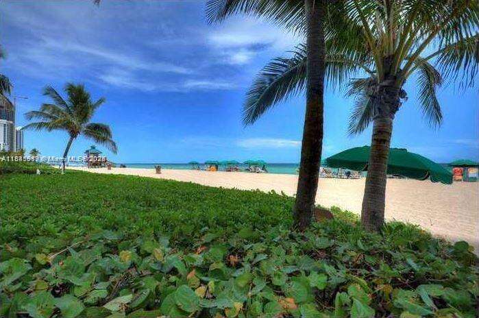 Sands Pointe at 16711 Collins Ave, Sunny Isles Beach, FL 33160 - For Sale photo 19