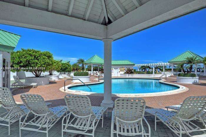 Sands Pointe at 16711 Collins Ave, Sunny Isles Beach, FL 33160 - For Sale photo 20