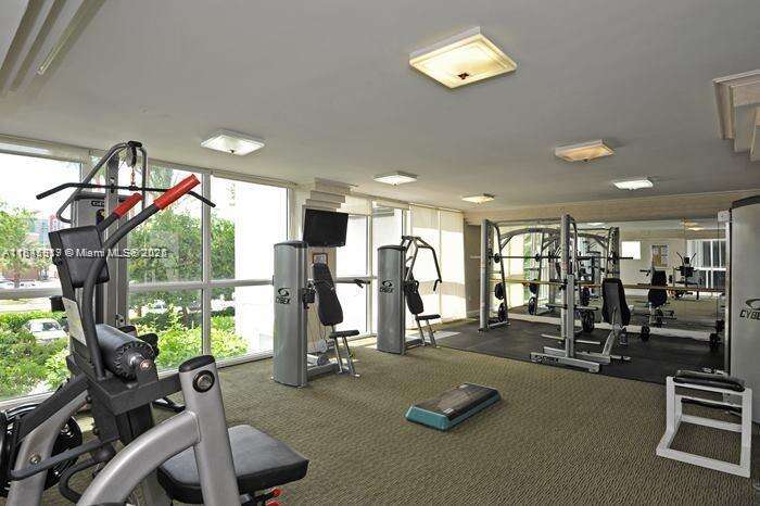 Sands Pointe at 16711 Collins Ave, Sunny Isles Beach, FL 33160 - For Sale photo 23
