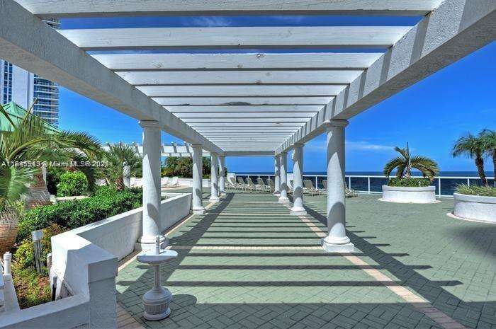 Sands Pointe at 16711 Collins Ave, Sunny Isles Beach, FL 33160 - For Sale photo 25