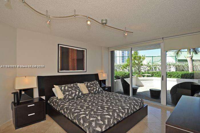 Sands Pointe at 16711 Collins Ave, Sunny Isles Beach, FL 33160 - For Sale photo 8