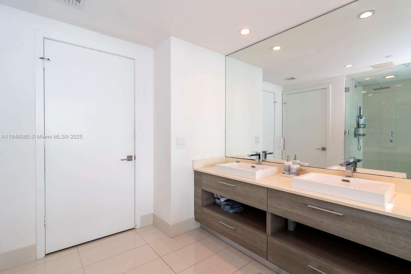 Paraiso Bay at 650 32 St, Miami, FL 33137 - For Sale photo 19