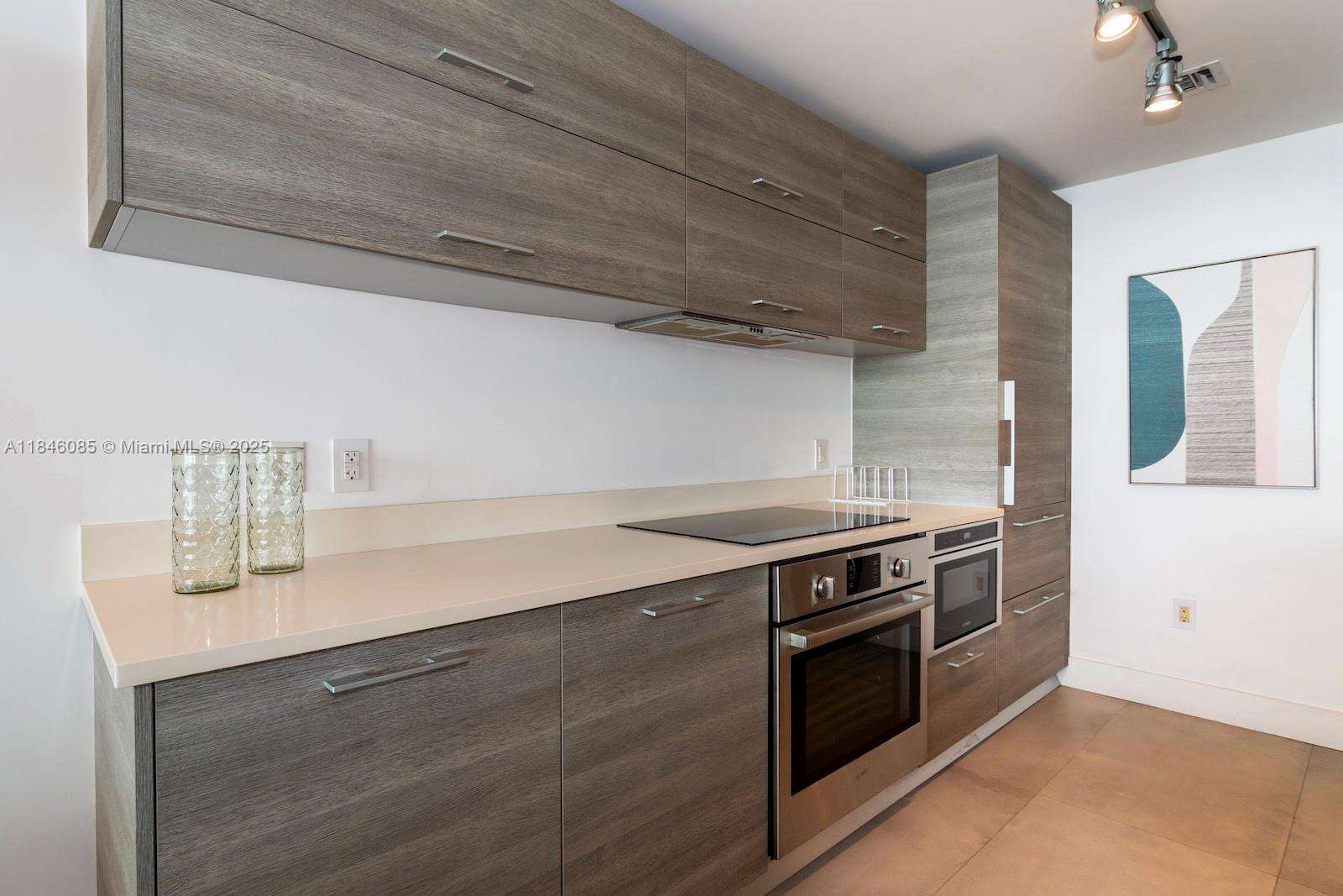 Paraiso Bay at 650 32 St, Miami, FL 33137 - For Sale photo 10