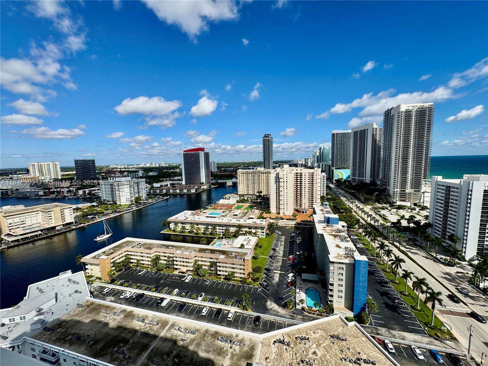 Ocean Marine Yacht Club Condos for Sale & Rent | Picture 1