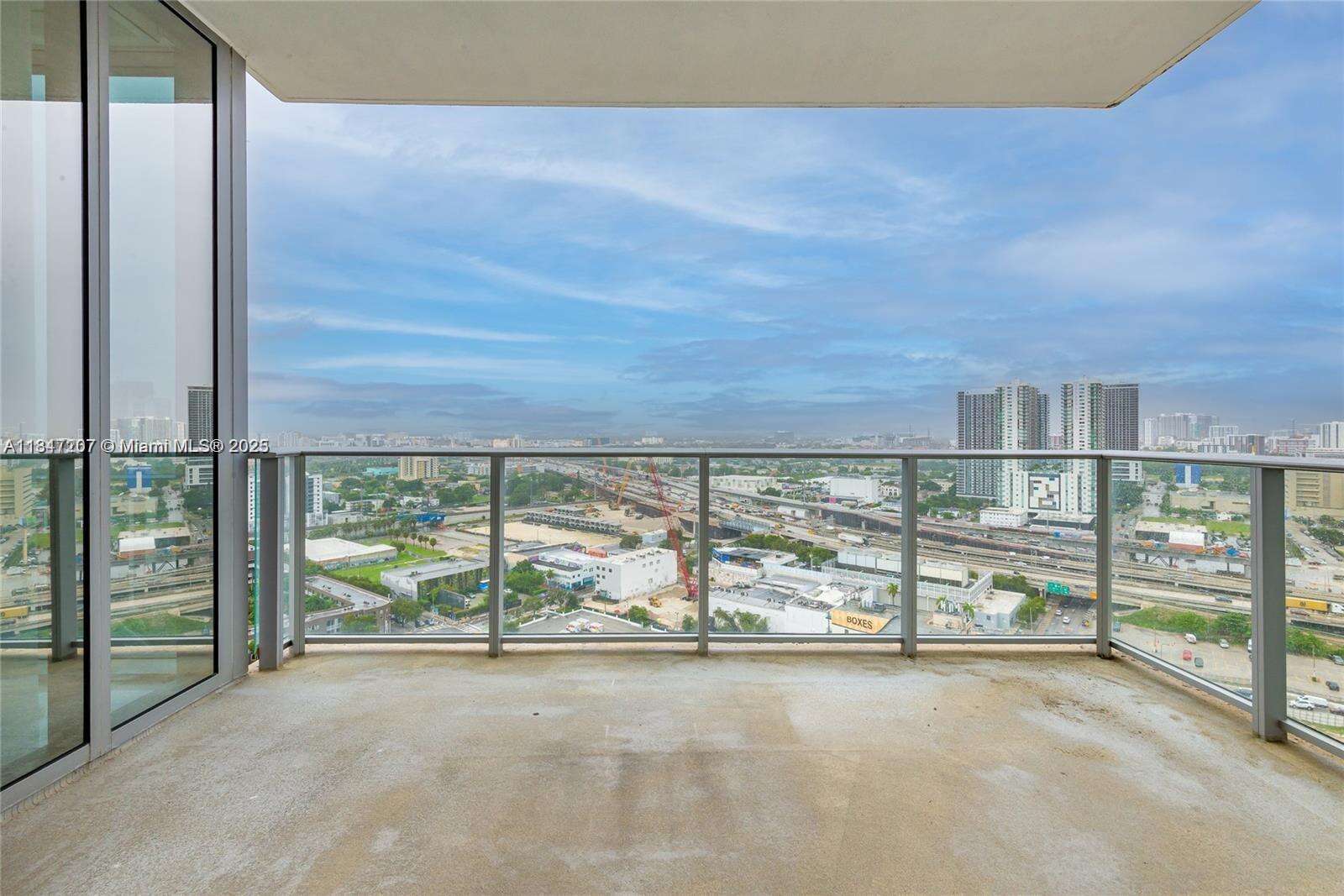 Paramount Miami Worldcenter at 851 1 Ave, Miami, FL 33132 - For Sale photo 33