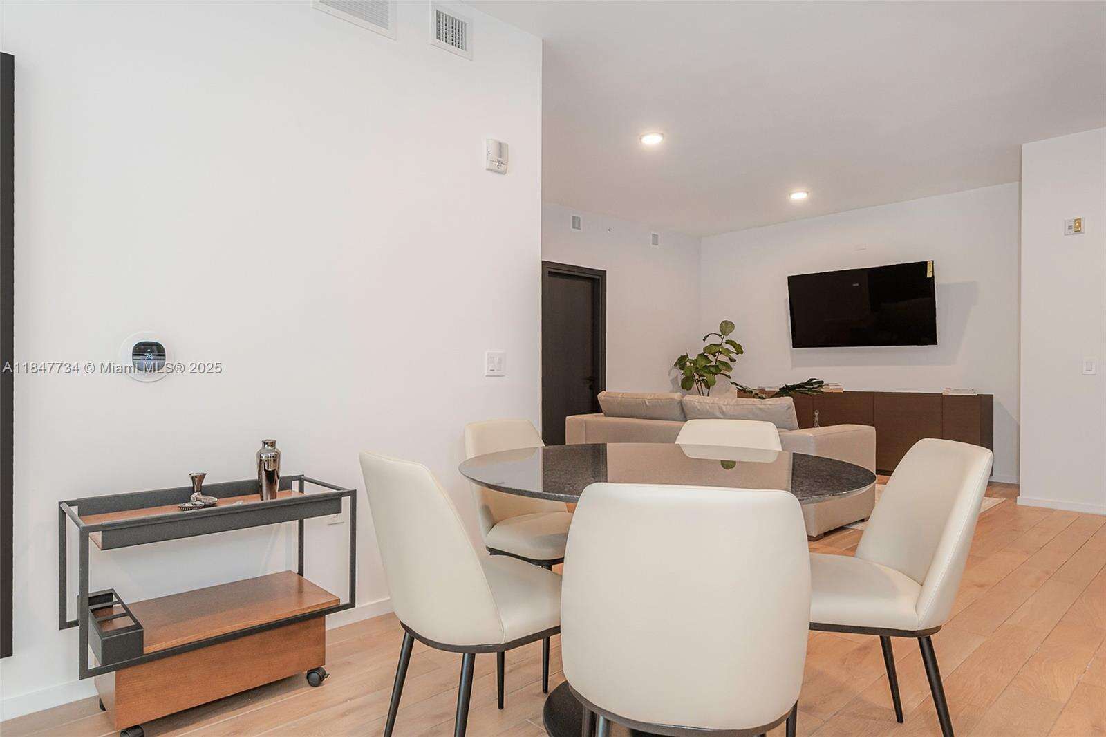 398 NE 5TH STREET - 398 5th St, Miami, FL 33132 | Picture 15