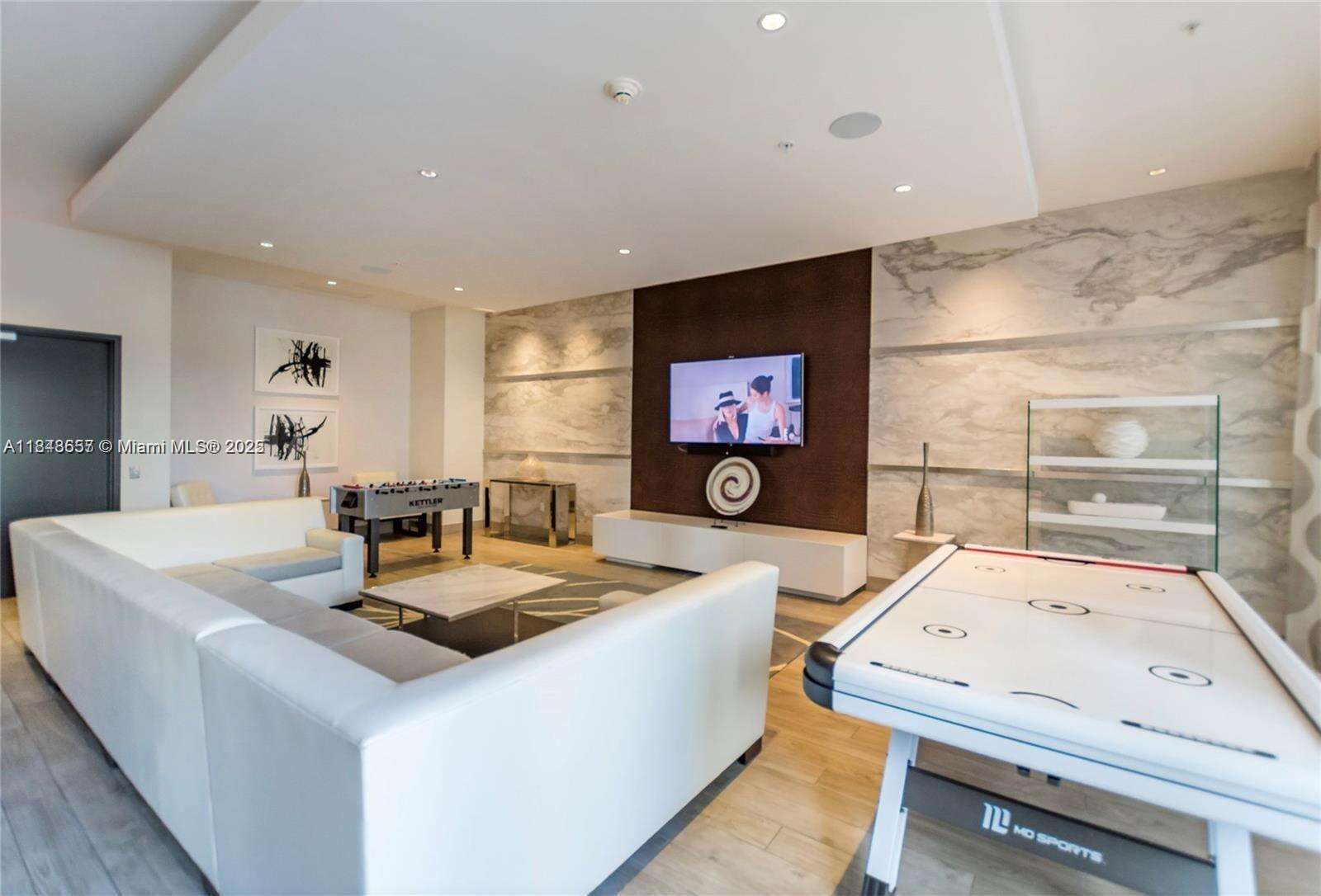Nine At Mary Brickell Village at 999 1 Ave, Miami, FL 33130 - For Sale photo 29