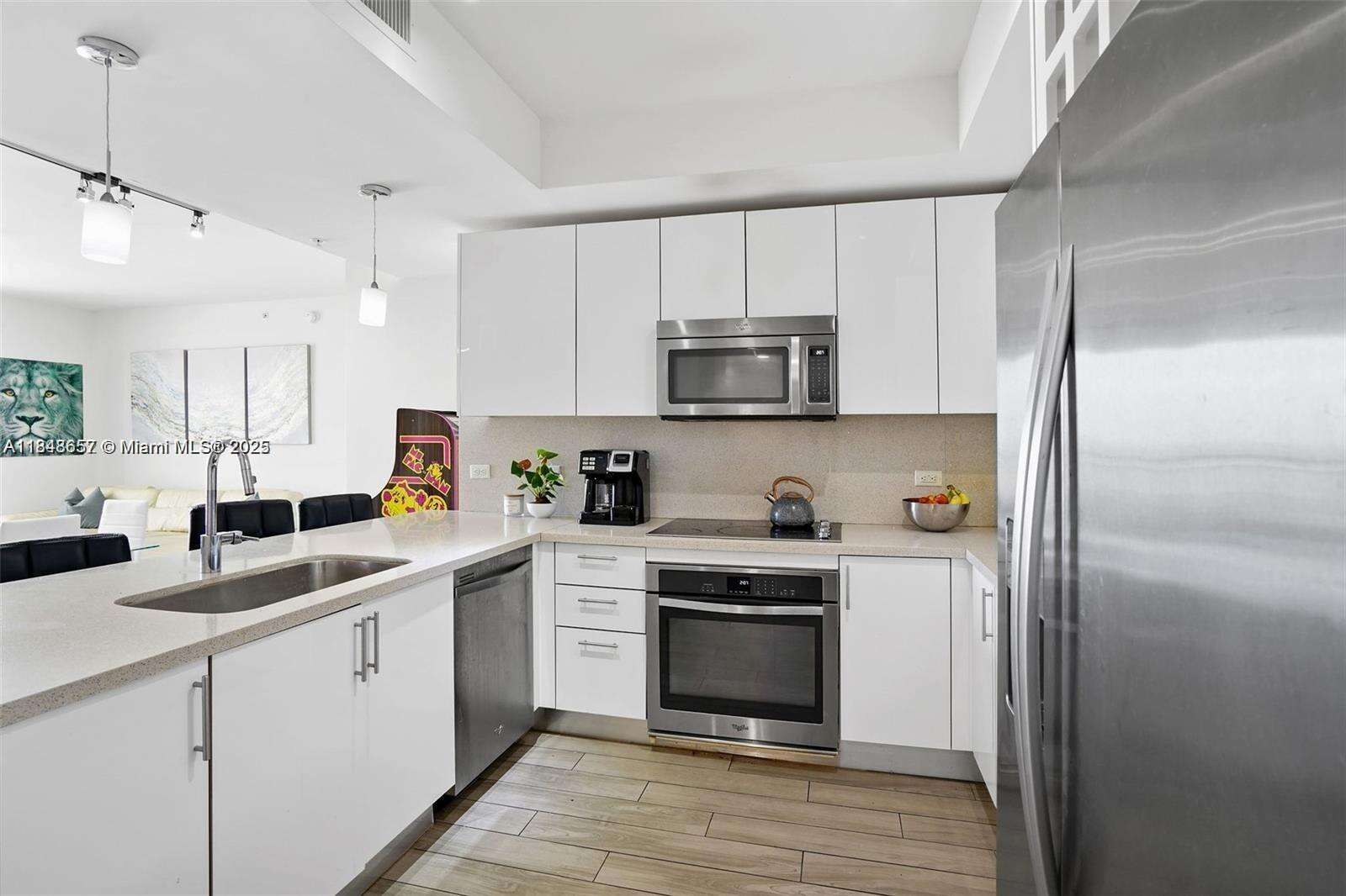 Nine At Mary Brickell Village at 999 1 Ave, Miami, FL 33130 - For Sale photo 7