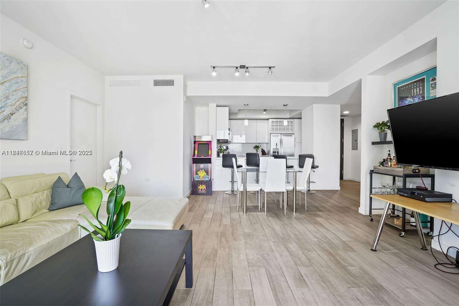 Nine At Mary Brickell Village at 999 1 Ave, Miami, FL 33130 - For Sale photo 10
